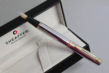 9342 Pióro wieczne Sheaffer kolekcja 300, chrom, wykończenia w kolorze złotym