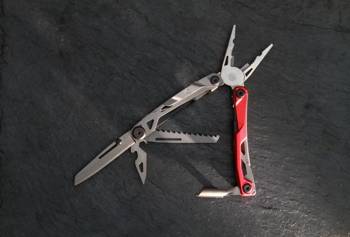 TU0004 True Utility Zestaw narzędzi wielofunkcyjnych Ti