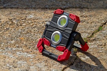 NEBO Oświetlenie robocze Omni 2K