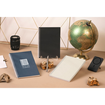 SCHILLER. Notatnik A5 z elastyczną okładką, wykonany w 100% z papieru pochodzącego z recyklingu